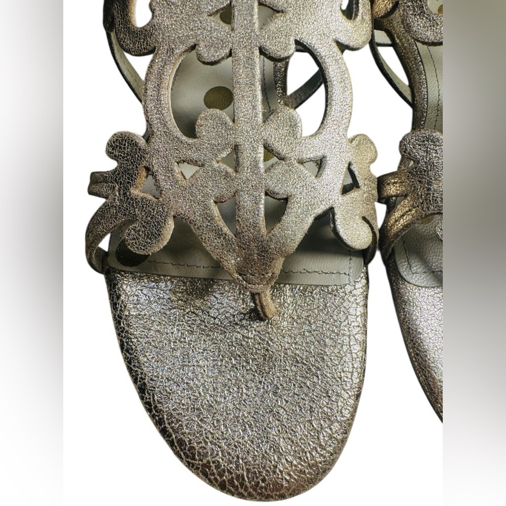 Boden Gold Metallic Leather Filigree Flat Sandals Size 38/ US 7 NEW - Picture 12 of 13